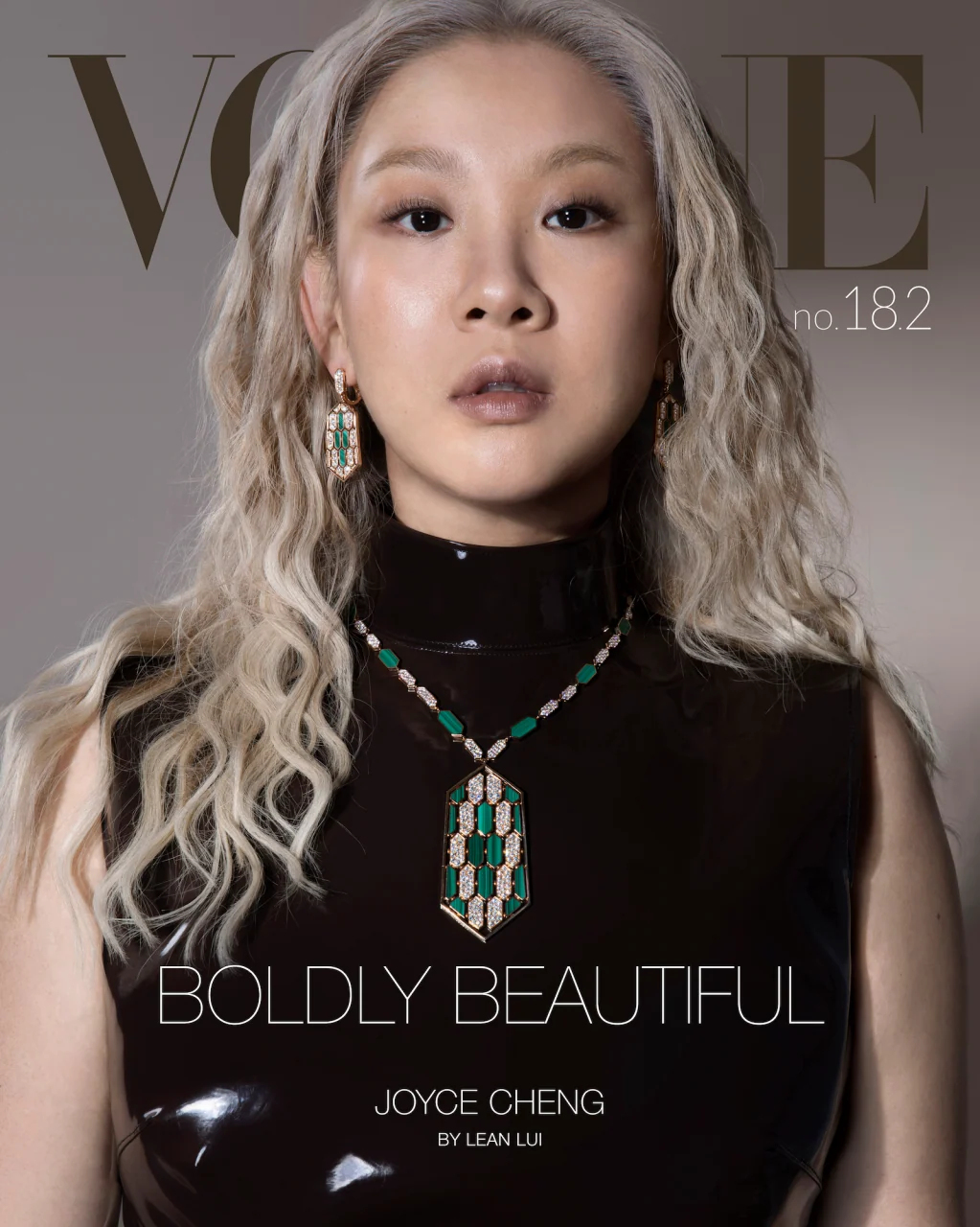 Joyce Cheng wearing Bvlgari jewellery on a VOGUE Hong Kong digital cover, published on 4 November 2022. Photography: Lean Lui.