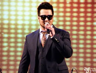 Kim Tae-woo performing in Pyeongtaek, 2013.